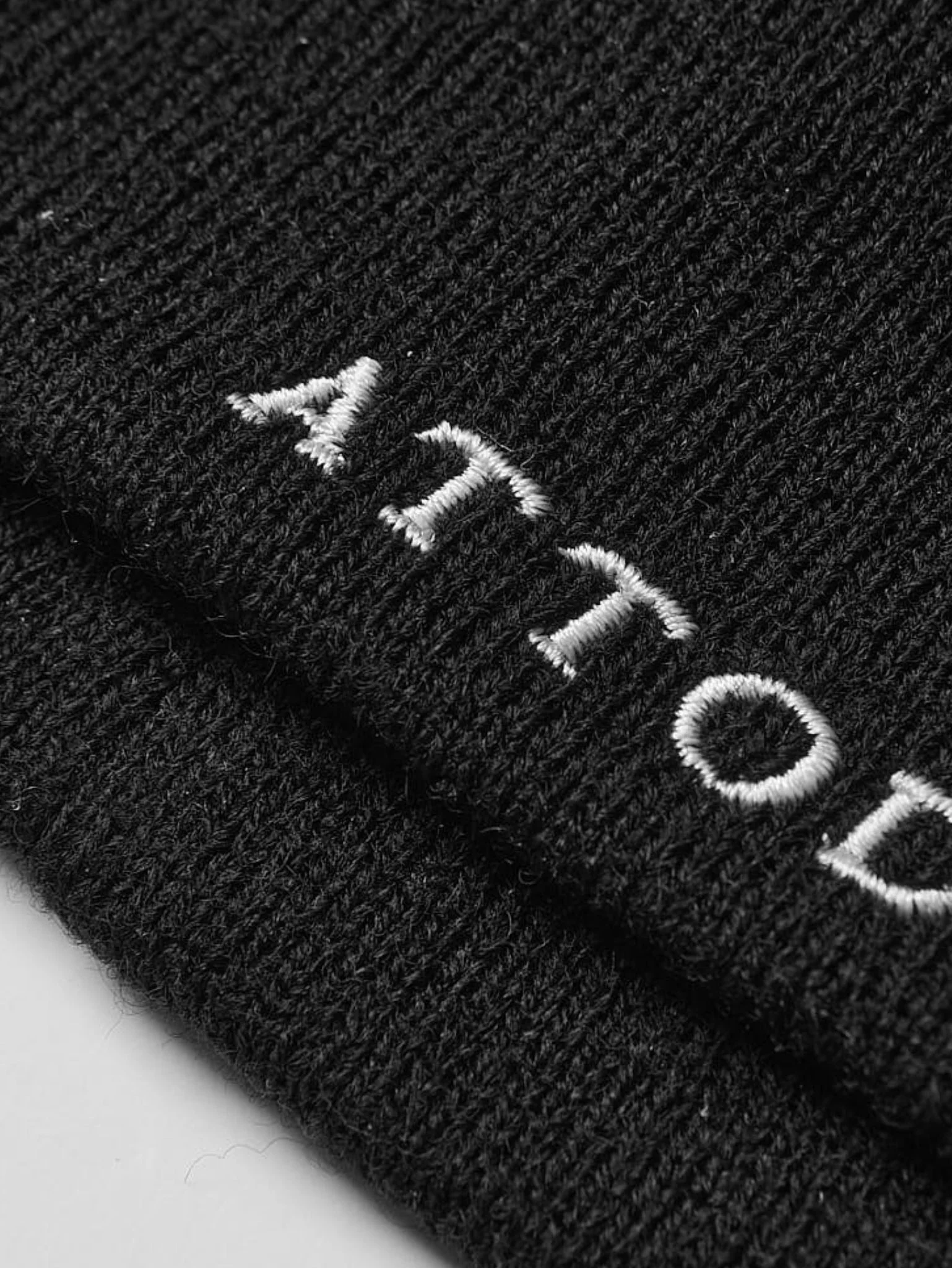 Reversible Beanie Black/White - Image 6