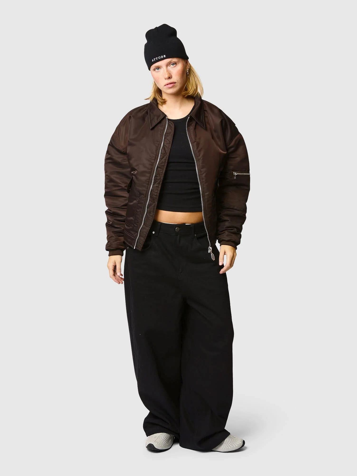 Reversible Beanie Black/White - Image 7