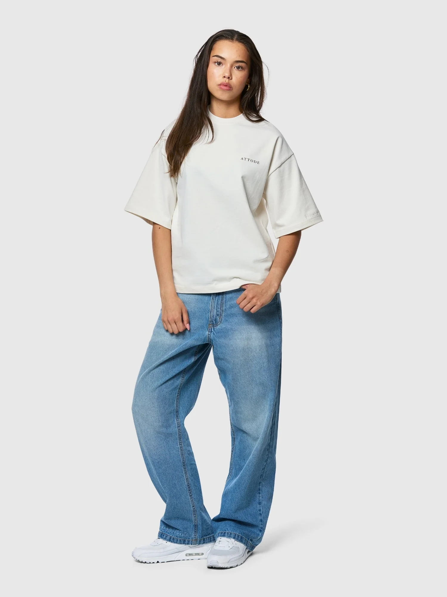 Graphic T-shirt Off White - Image 7