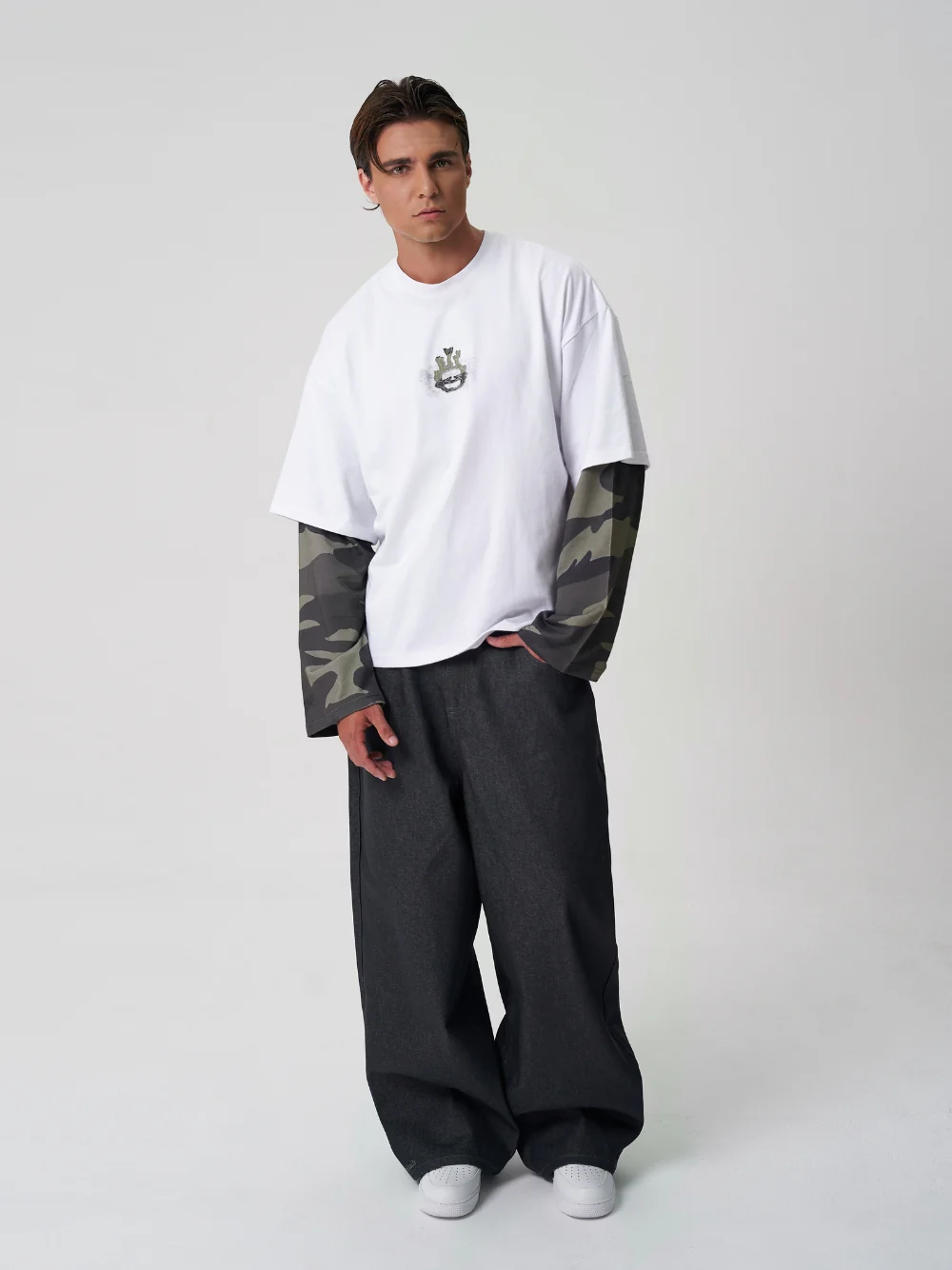 Raw Denim Jeans Grey - Image 3