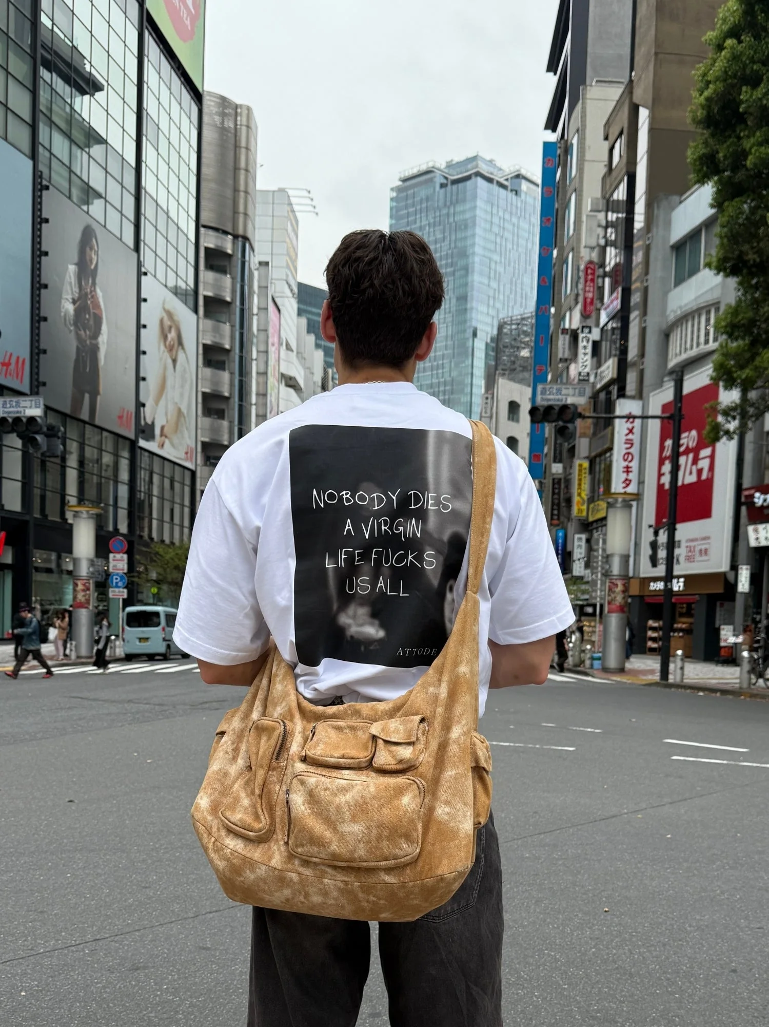 Nobody Dies T-shirt White - Image 5