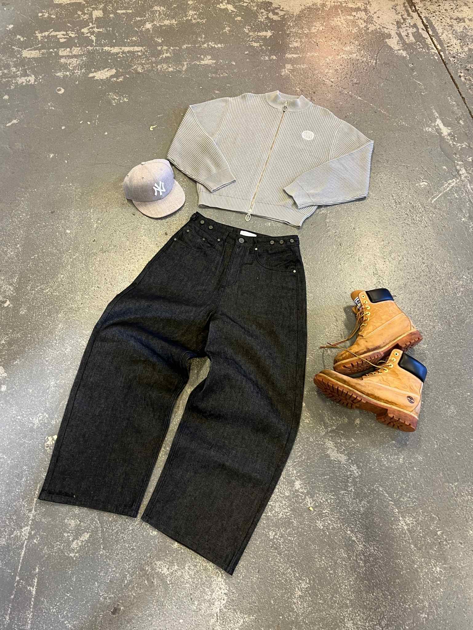 Zip Knit Grey - Image 5